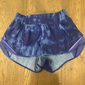 LULULEMON TIE DYE SHORTS (rare) 2.5